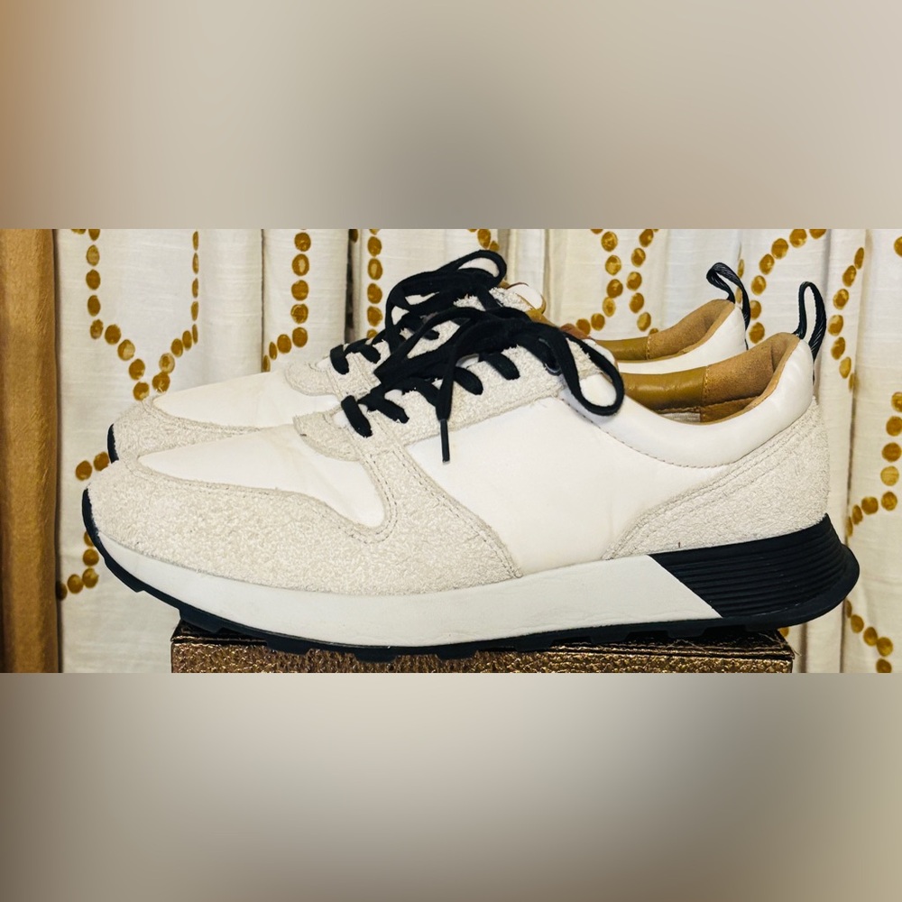 Johnston & Murphy White and Black Athletic Shoes 59-4588 Men's Size 9M
